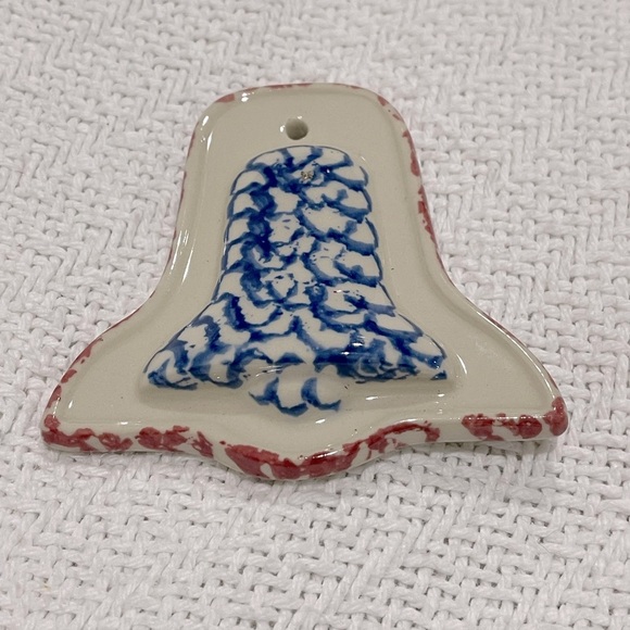 Henn pottery, bell ornament, great condition condition no cracks or stains - Picture 1 of 2